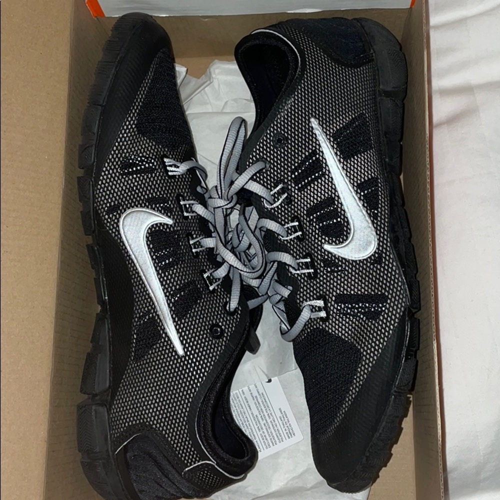WMNS NIKE FREE BIONIC SNEAKER SZ 8.5